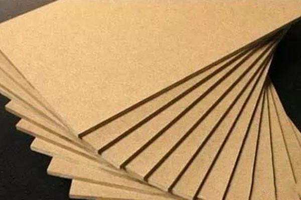 基板グレード: シングルウォールからトリプルウォールまで